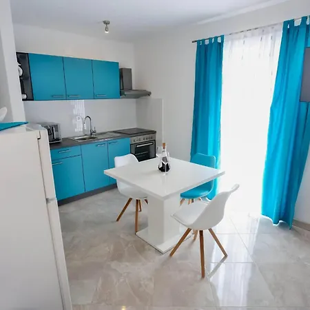 Apartment Lenka - One Bedroom With Balcony And Garden View A1 *